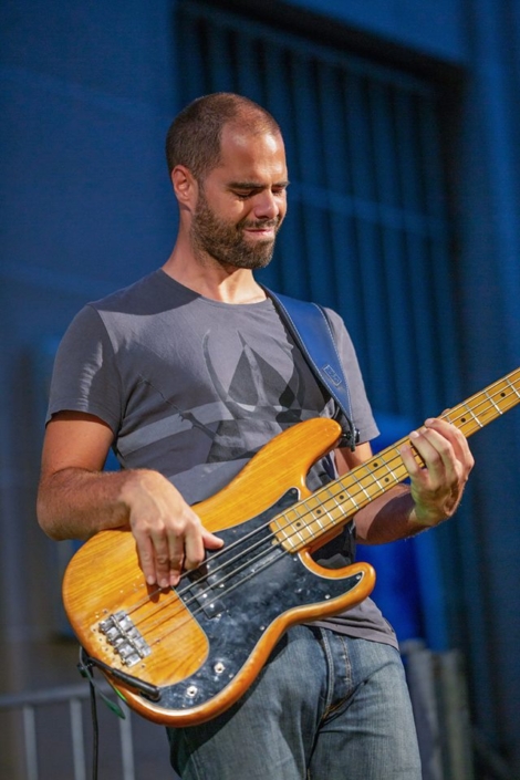 4dB - Jazz Rock Progressif: Olivier Michel, bassiste. Ville en Musique, Troyes