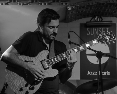 Jazz Rock Progressif - 4dB - Damien Boureau, guitariste fusion - concert Sunset